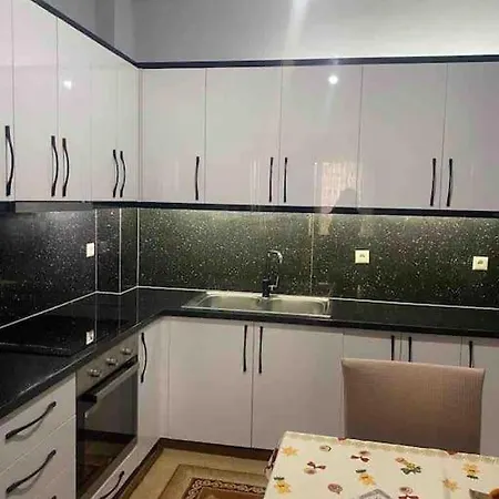 Piro Apartment *
